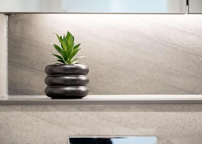 Central Luxurious Two Bedroom